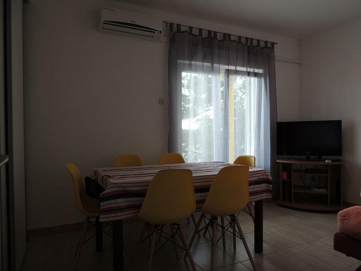 Apartman Tea Karlobag Zewnętrze zdjęcie